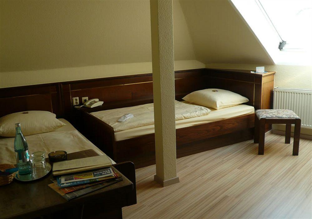Hotel am Wilhelmsplatz Stuttgart Buitenkant foto