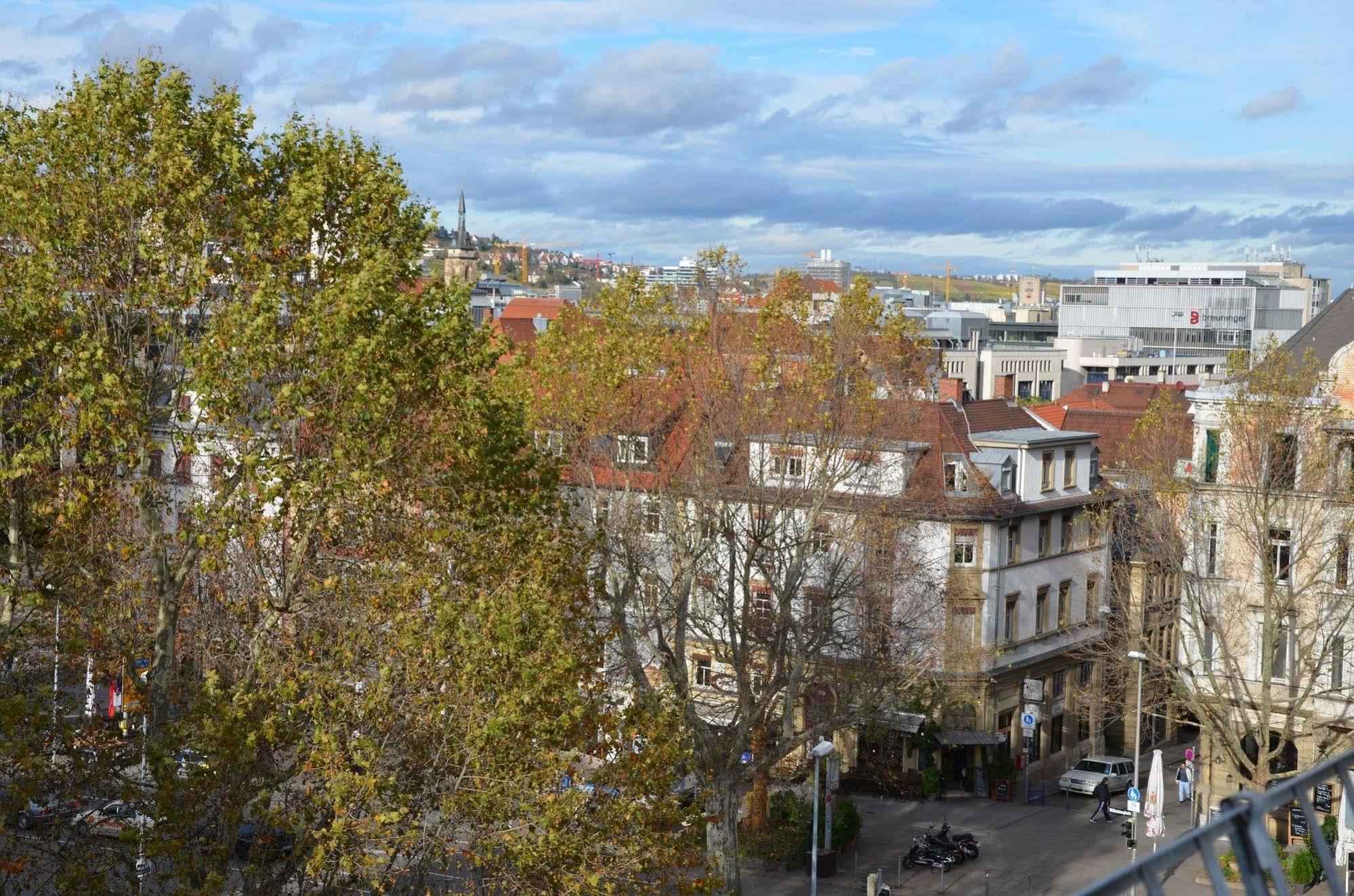 Hotel am Wilhelmsplatz Stuttgart Buitenkant foto
