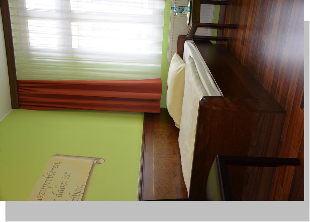 Hotel am Wilhelmsplatz Stuttgart Kamer foto